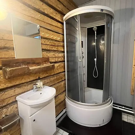 Renthouse Rest & Go Hostel *