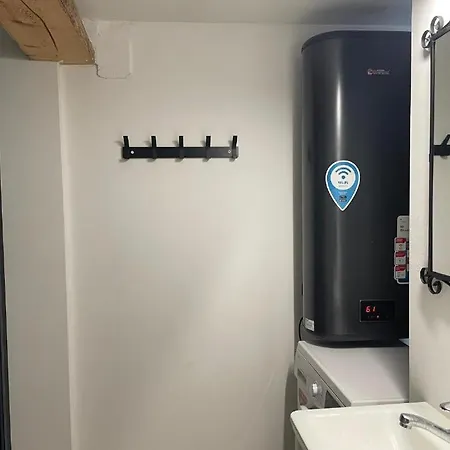 Renthouse Rest & Go Hostel Paide