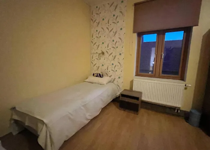 Hostel Renthouse Rest & Go *